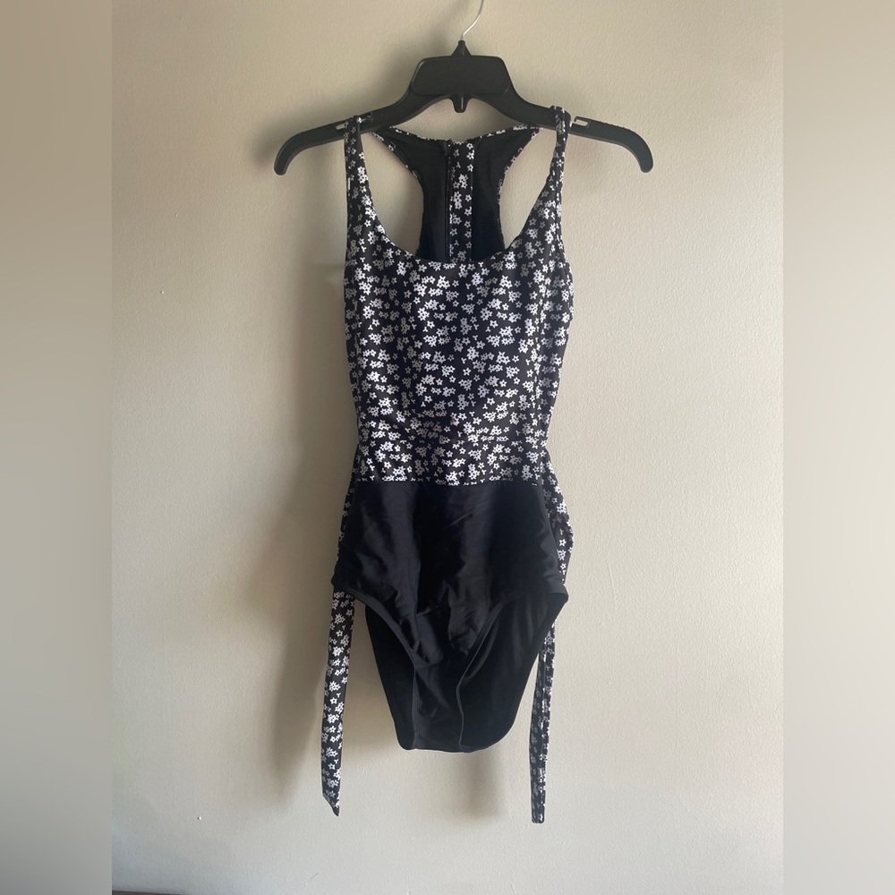 Black and White Womens Floral Swimsuit Size Medium